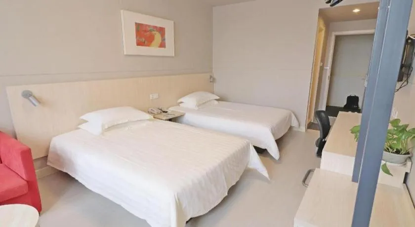 Bed in Jinjiang Inn Shanghai Minhang Zhuanqiao