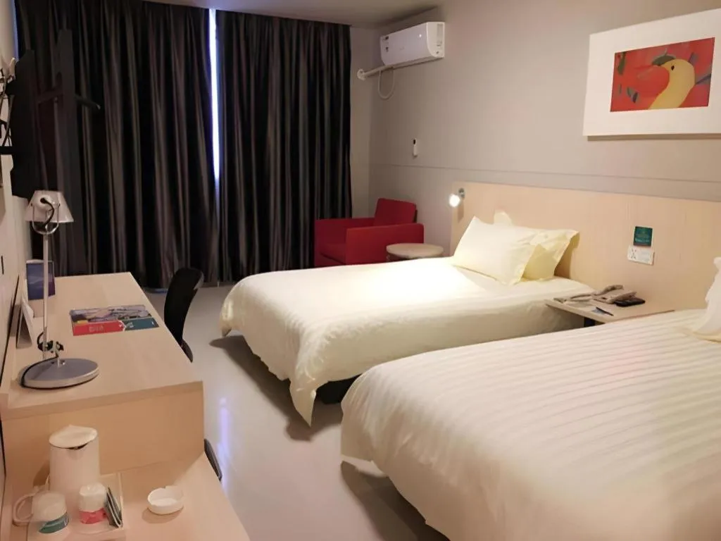 Bed in Jinjiang Inn Shanghai Minhang Zhuanqiao