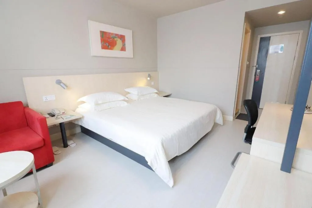 Bed in Jinjiang Inn Shanghai Minhang Zhuanqiao