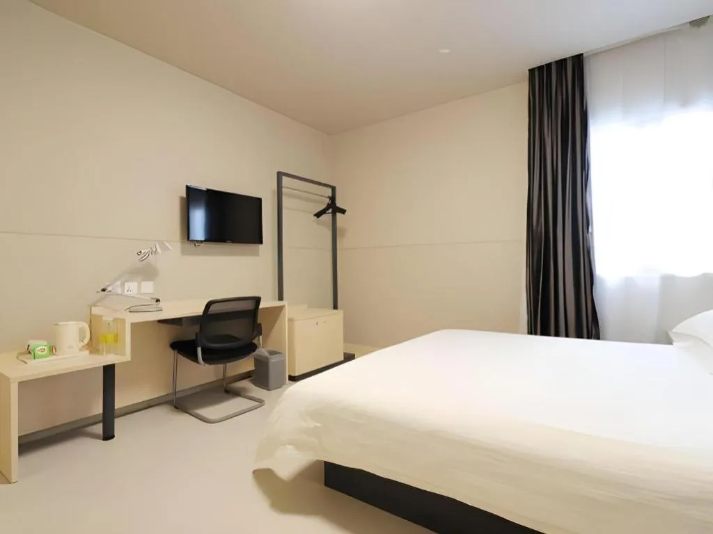 Bed in Jinjiang Inn Shanghai Minhang Zhuanqiao