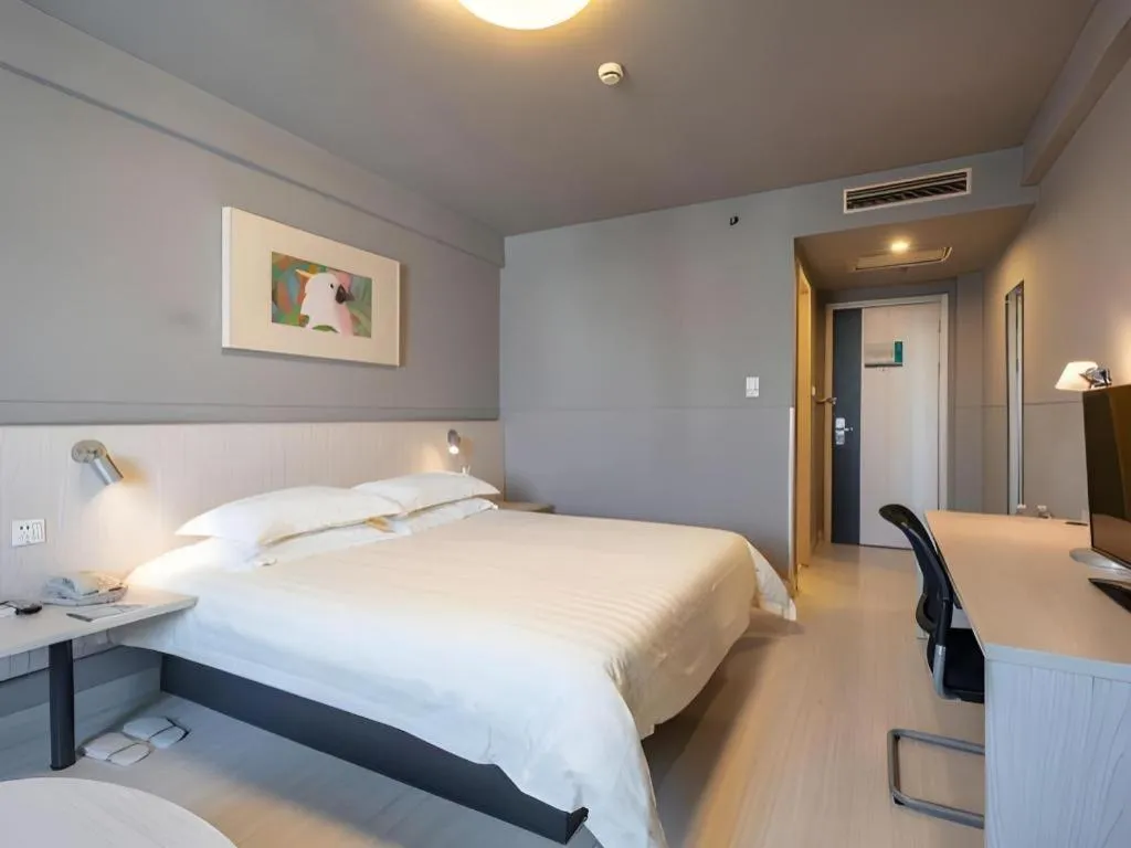 Bed in Magnotel Classic Shenyang General Hospital of Northern Theater Command