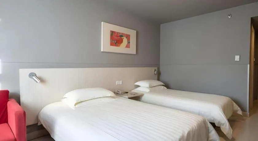 Bed in Magnotel Classic Shenyang General Hospital of Northern Theater Command