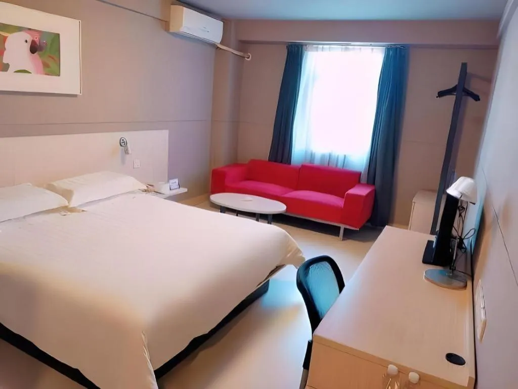 Bed in Magnotel Classic Shenyang General Hospital of Northern Theater Command