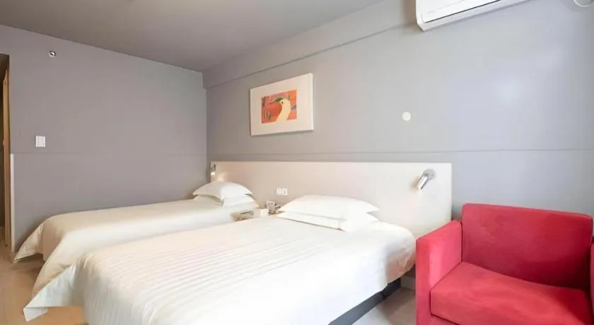 Bed in Magnotel Classic Shenyang General Hospital of Northern Theater Command