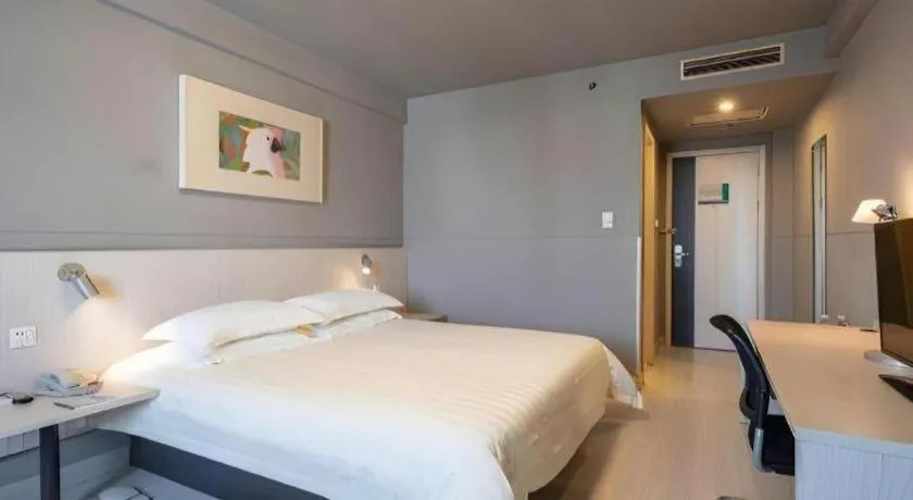 Bed in Magnotel Classic Shenyang General Hospital of Northern Theater Command