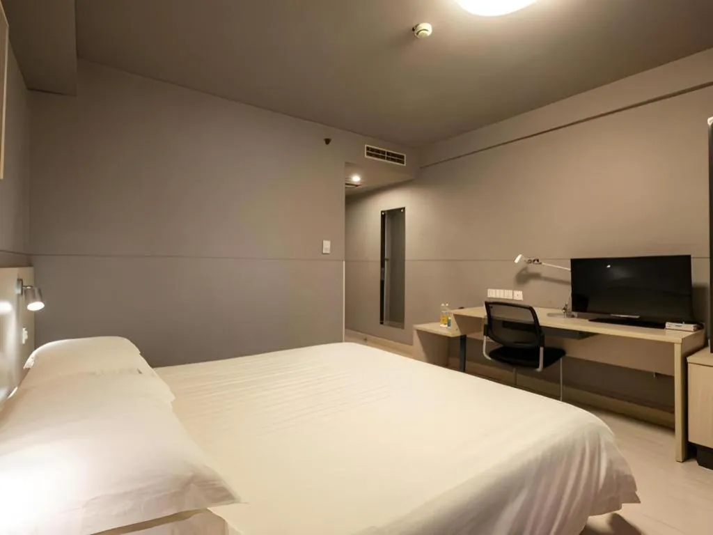 Bed in Magnotel Classic Shenyang General Hospital of Northern Theater Command