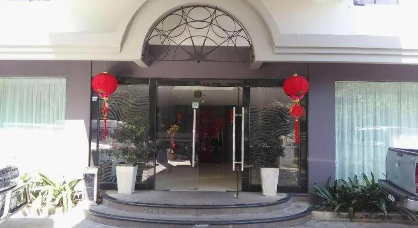 Casuarina Hotel