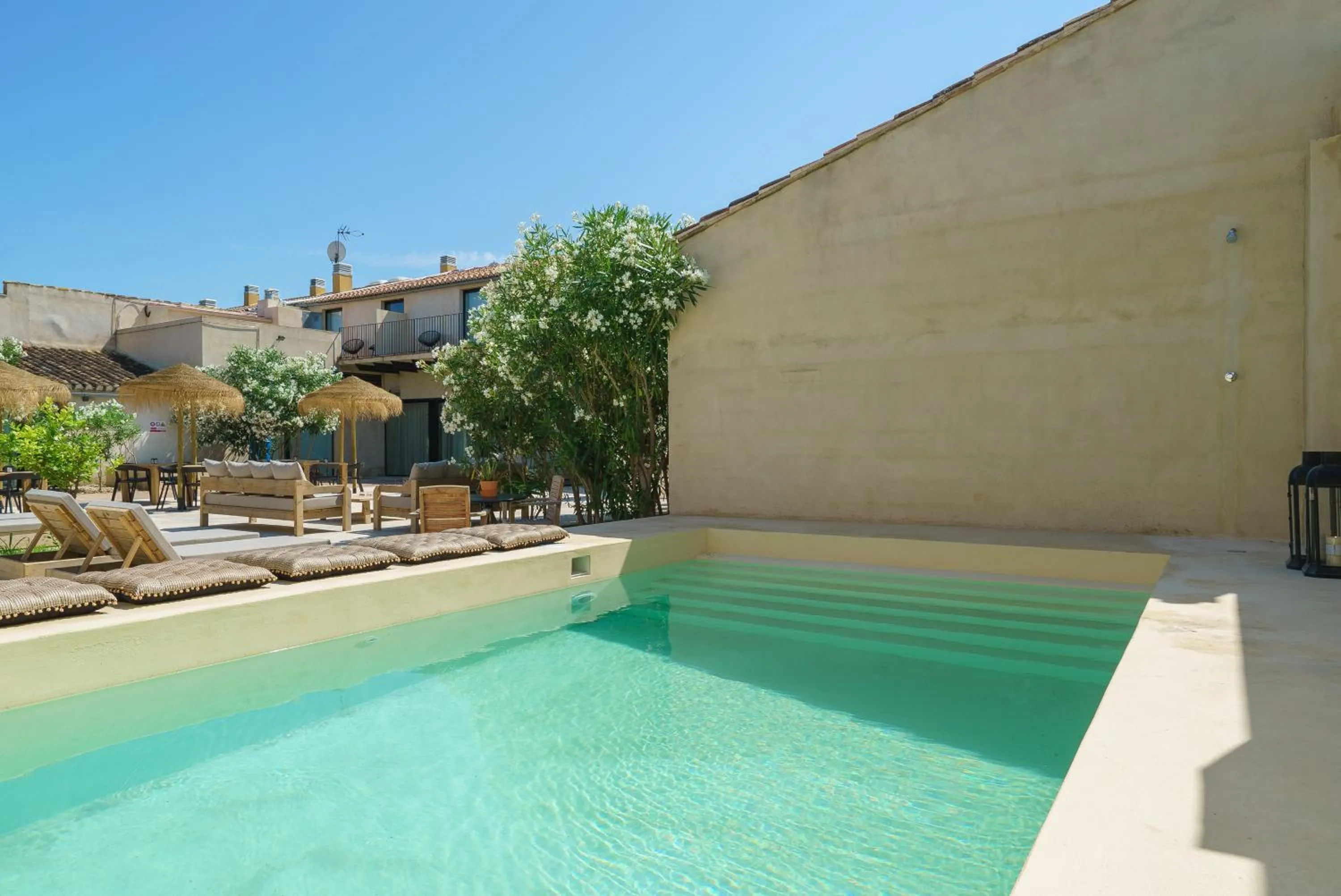 Swimming pool in Alqueria de Vilches