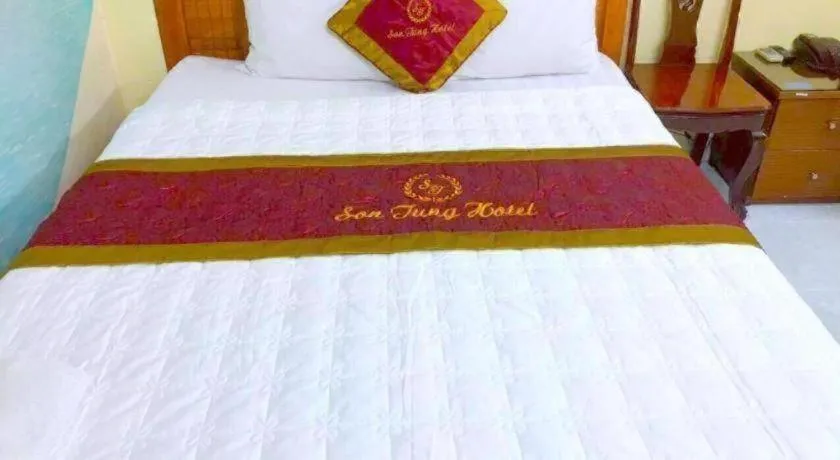 Bed in Son Tung Hotel - De Tham Street