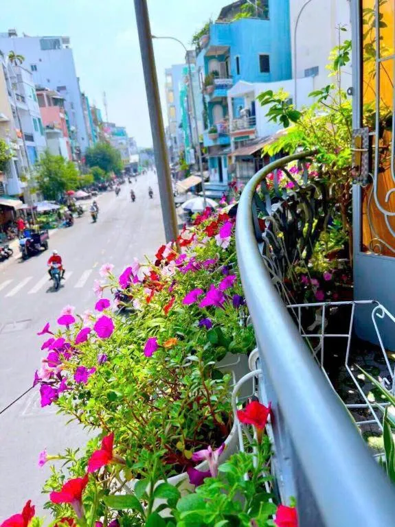 Son Tung Hotel - De Tham Street