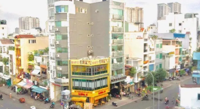 Son Tung Hotel - De Tham Street