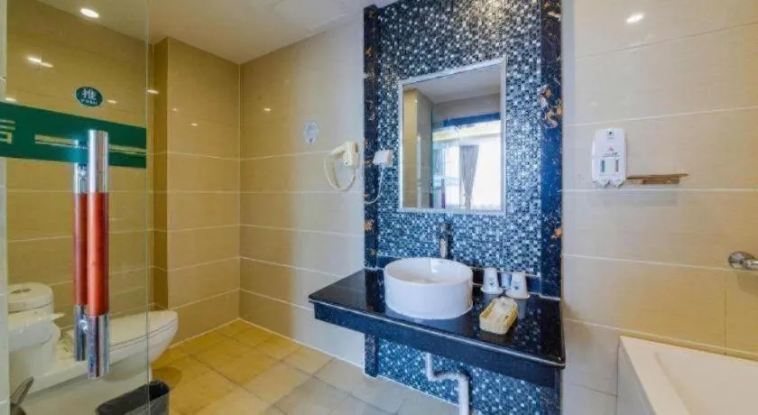 GreenTree Inn Guangdong Huizhou Chenjiang Intercity Rail Station Business Hotel