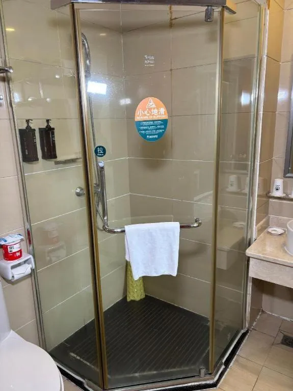 GreenTree Inn Guangdong Huizhou Chenjiang Intercity Rail Station Business Hotel