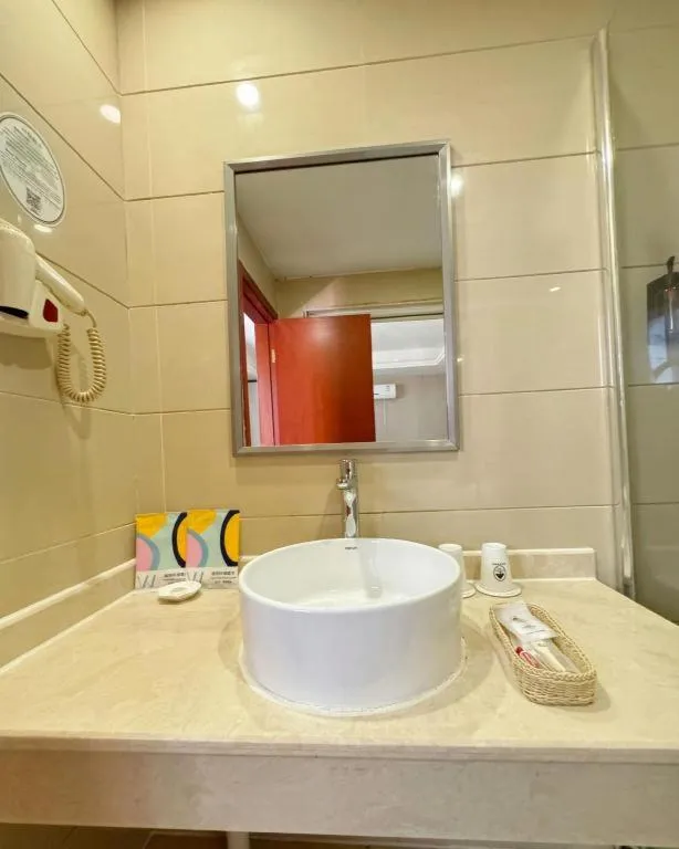 GreenTree Inn Guangdong Huizhou Chenjiang Intercity Rail Station Business Hotel