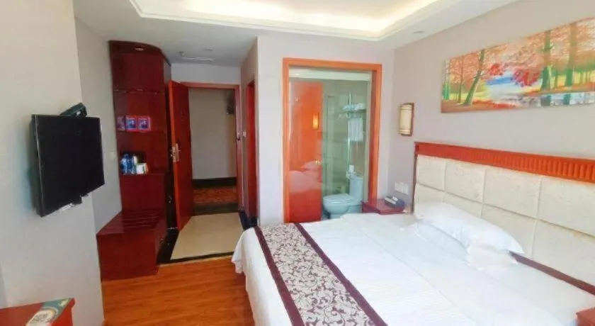 Bed in GreenTree Inn Guangdong Huizhou Chenjiang Intercity Rail Station Business Hotel