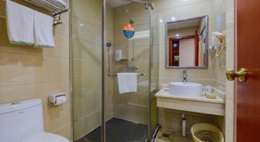GreenTree Inn Guangdong Huizhou Chenjiang Intercity Rail Station Business Hotel