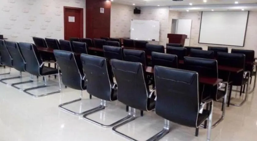 GreenTree Inn Guangdong Huizhou Chenjiang Intercity Rail Station Business Hotel