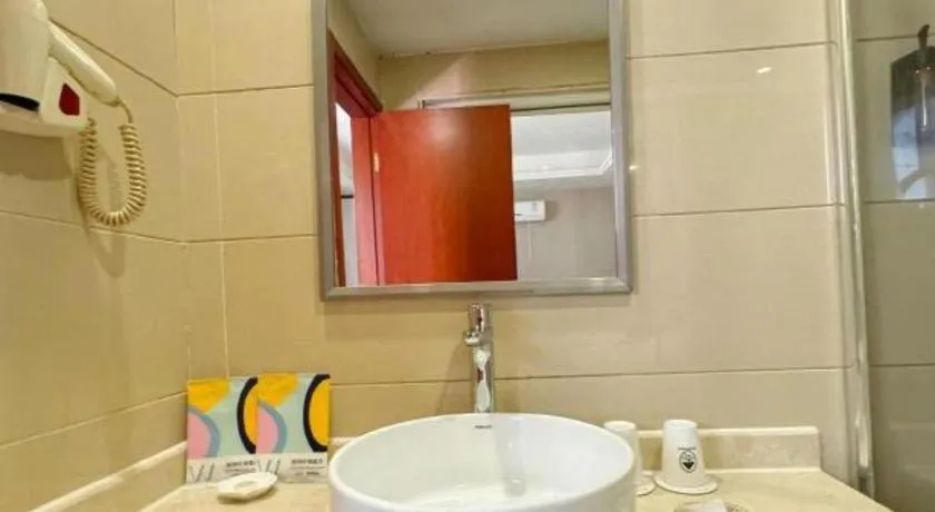 GreenTree Inn Guangdong Huizhou Chenjiang Intercity Rail Station Business Hotel