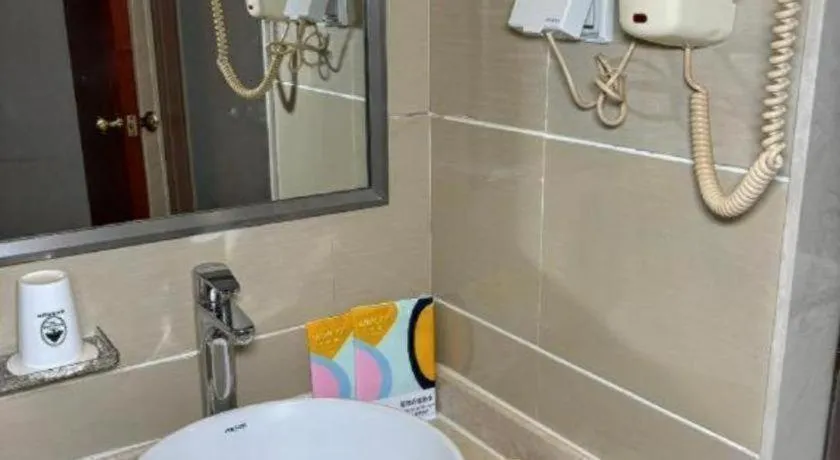 GreenTree Inn Guangdong Huizhou Chenjiang Intercity Rail Station Business Hotel