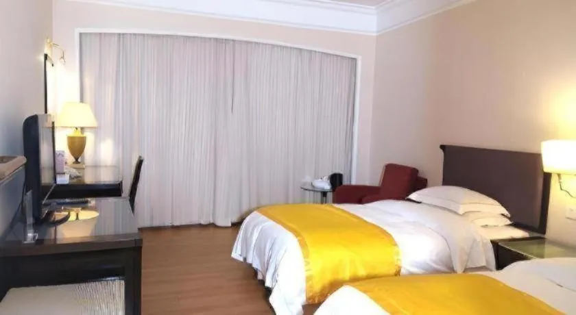 Bed in Shantou Golden Gulf Hotel