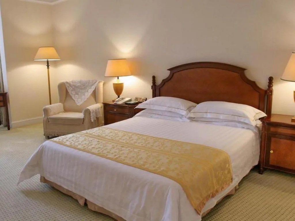 Bed in Shantou Golden Gulf Hotel