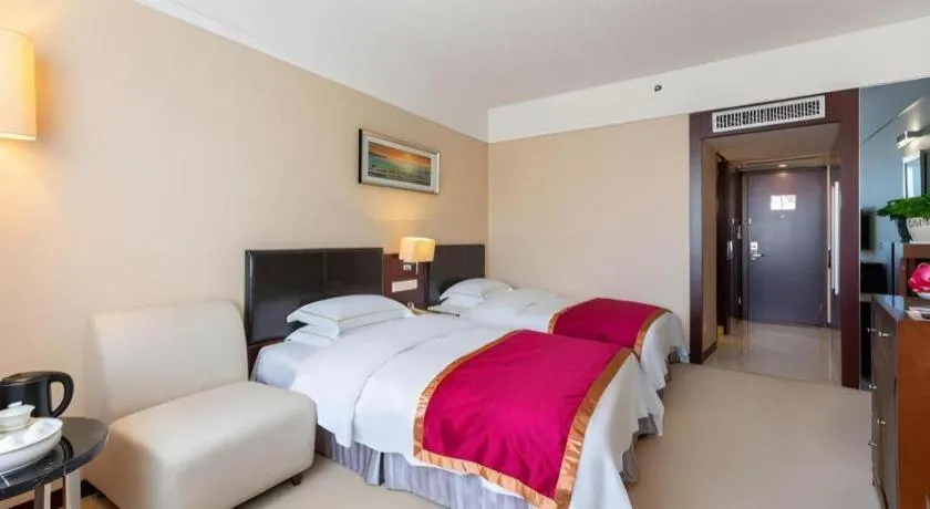 Bed in Shantou Golden Gulf Hotel