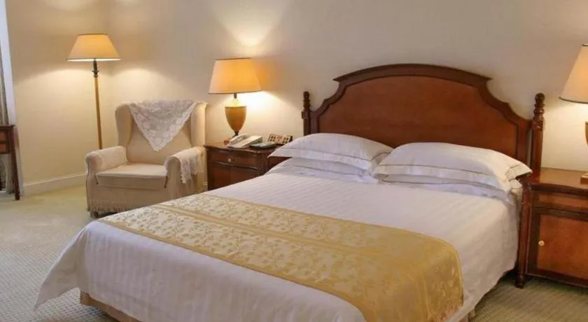 Bed in Shantou Golden Gulf Hotel