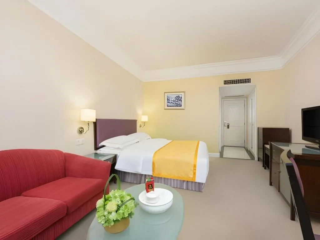 Bed in Shantou Golden Gulf Hotel