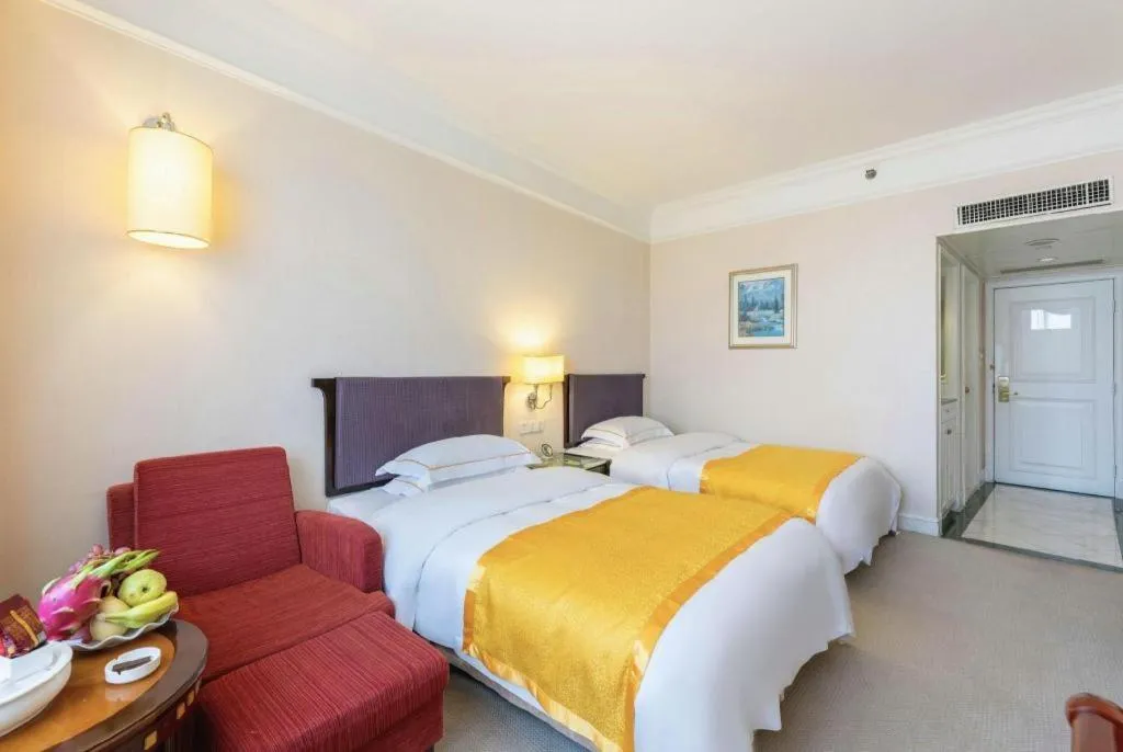 Bed in Shantou Golden Gulf Hotel