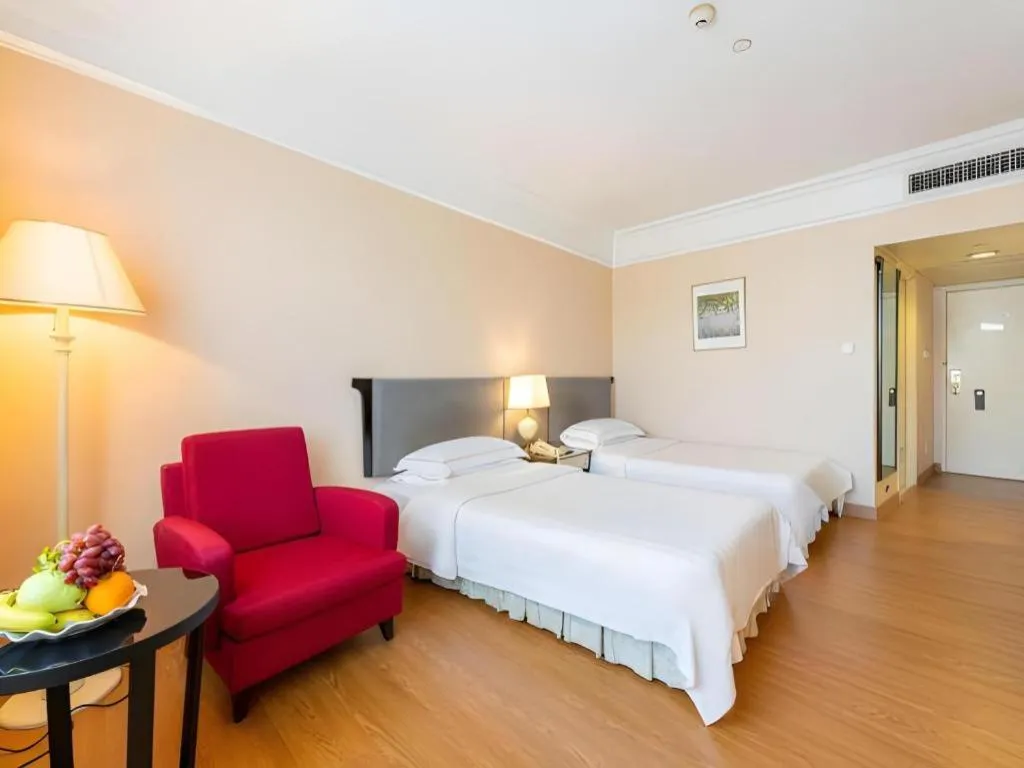 Bed in Shantou Golden Gulf Hotel