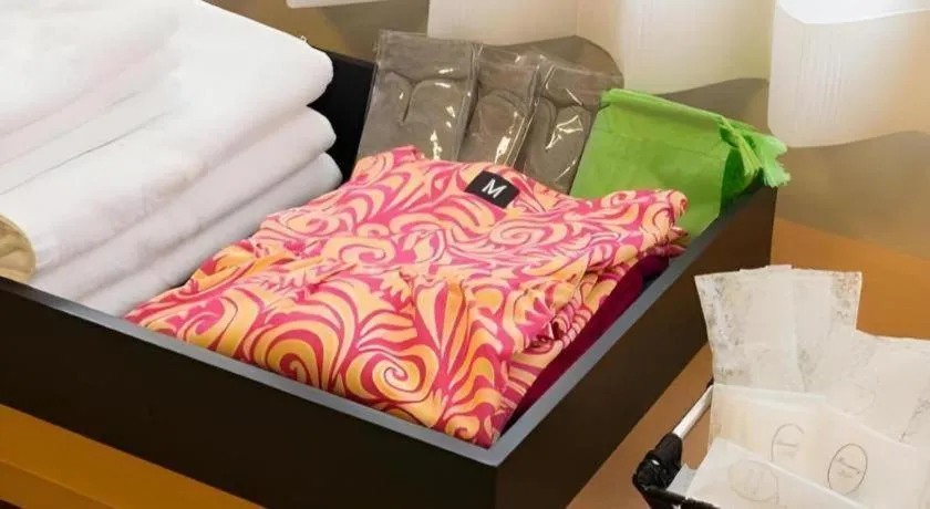 Bed in Spa Land Hotel Naito