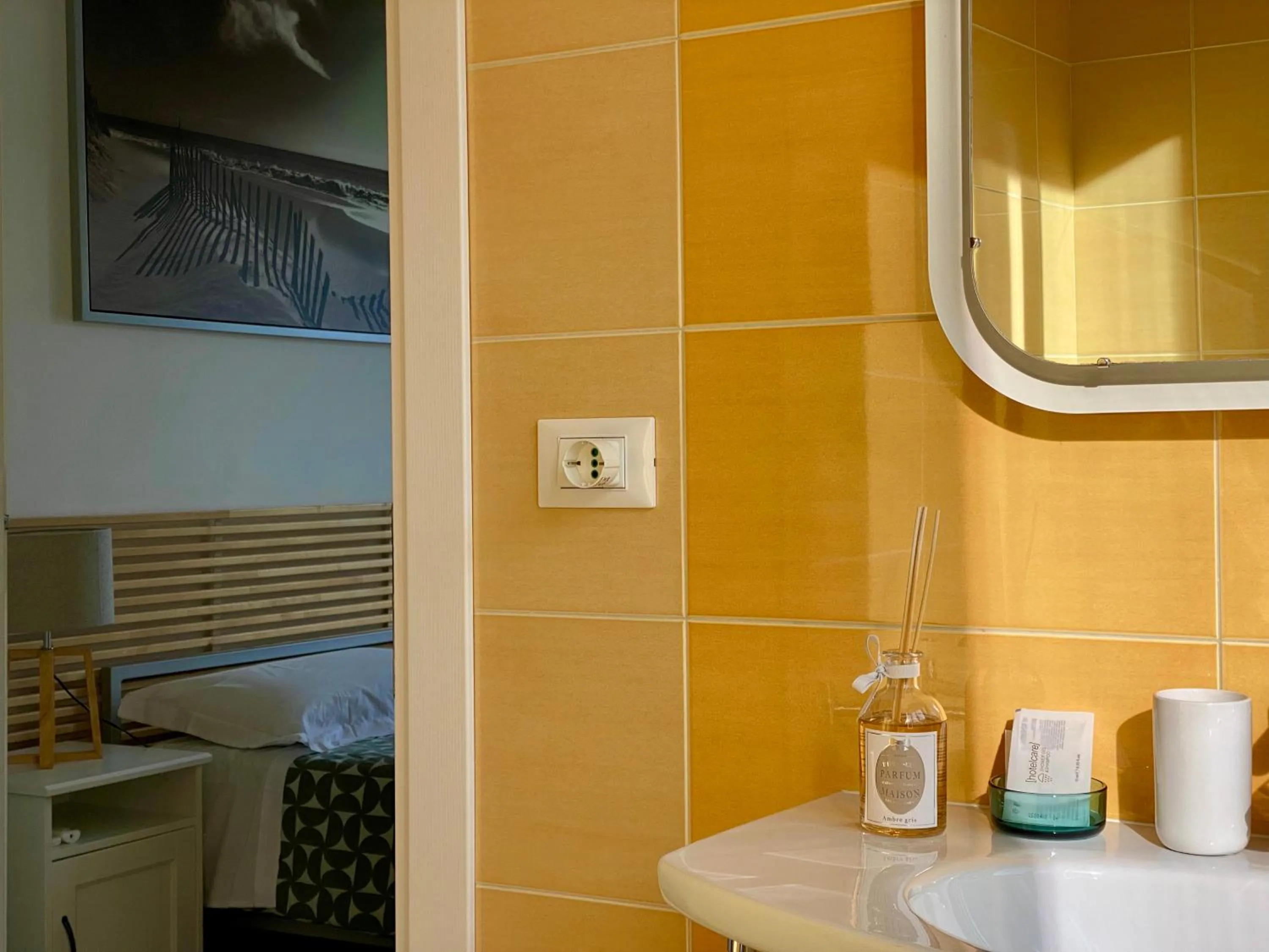 The Green Gate - Airport Guest House