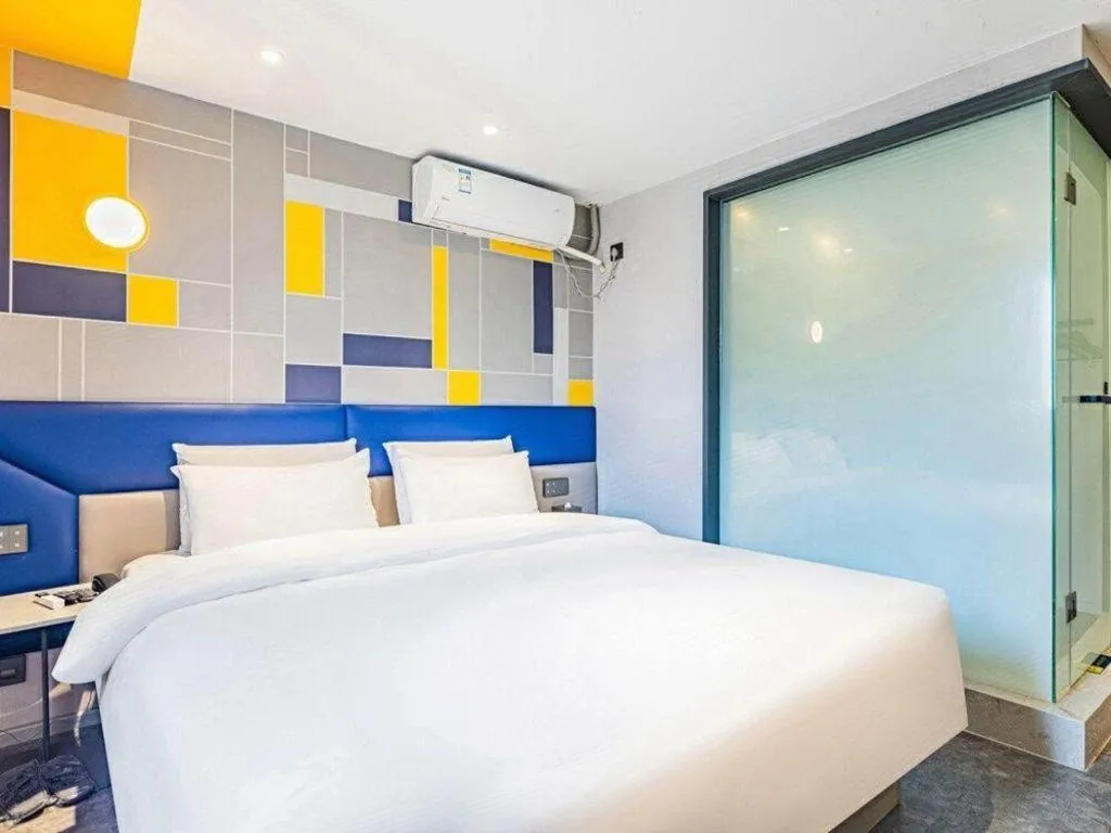 Bed in 7 Days Inn Nanjing Xinjiekou Changfu Street Metro Station