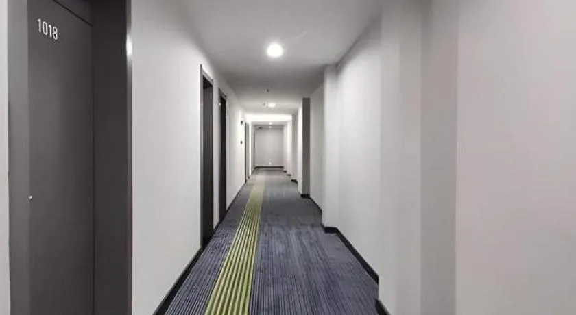 7 Days Inn Wuhan Huaqiaocheng Happy Valley