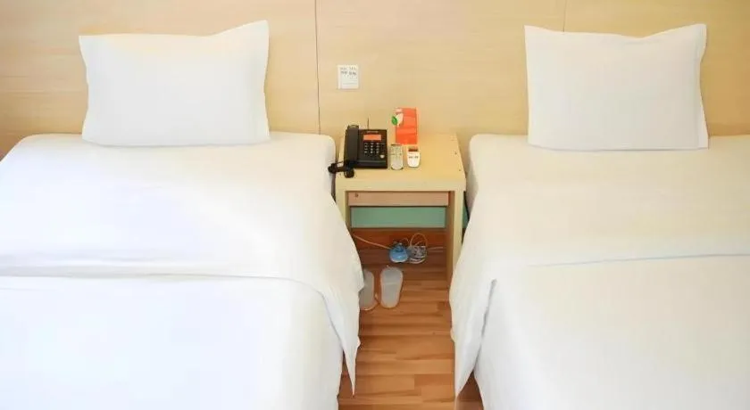 Bed in 7 Days Inn Wuhan Huaqiaocheng Happy Valley