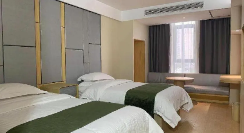 Bed in Greentree Inn Shanghai Middle Xinfu Road Huazhi Road Business Hotel