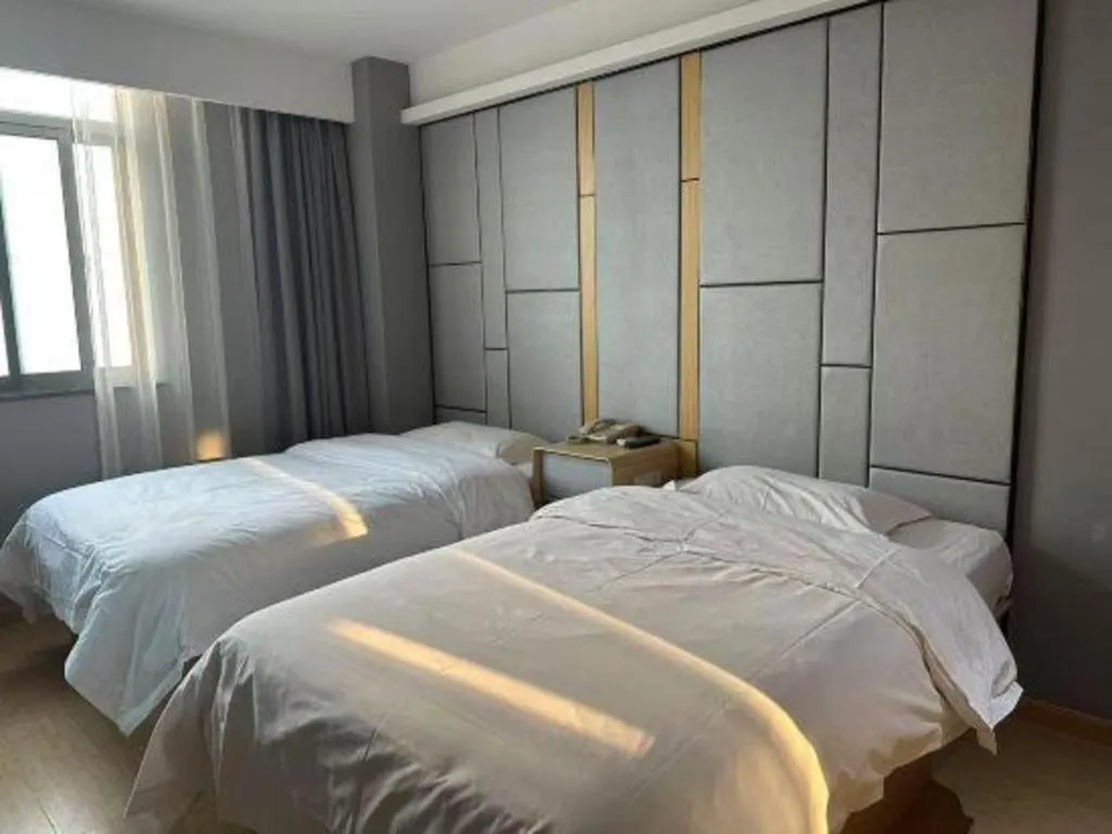 Bed in Greentree Inn Shanghai Middle Xinfu Road Huazhi Road Business Hotel