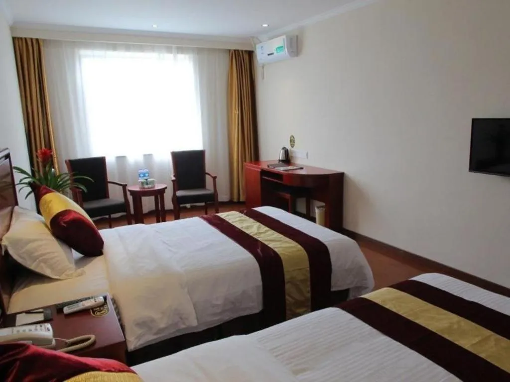Bed in Greentree Inn Shanghai Middle Xinfu Road Huazhi Road Business Hotel