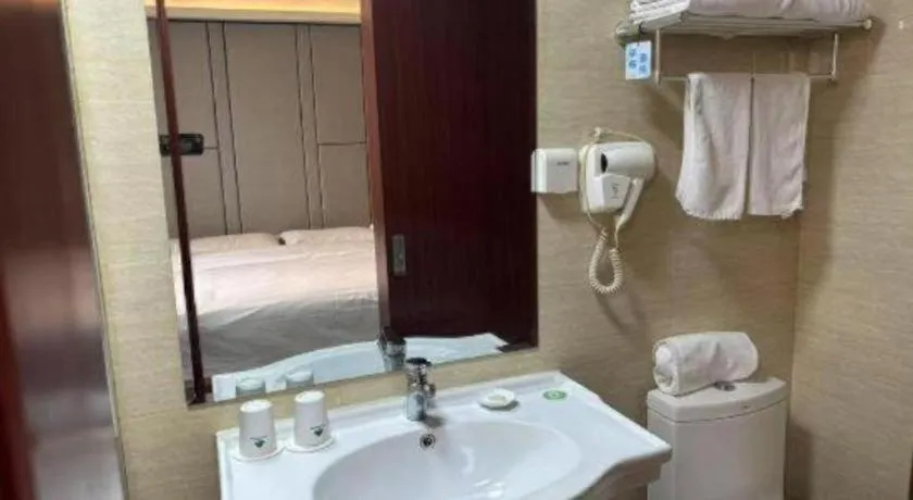 Greentree Inn Shanghai Middle Xinfu Road Huazhi Road Business Hotel