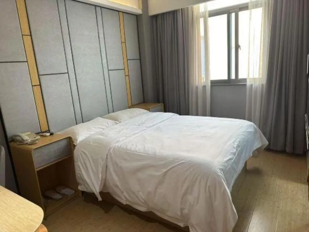 Bed in Greentree Inn Shanghai Middle Xinfu Road Huazhi Road Business Hotel
