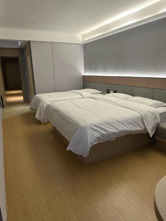 Bed in Greentree Inn Shanghai Middle Xinfu Road Huazhi Road Business Hotel