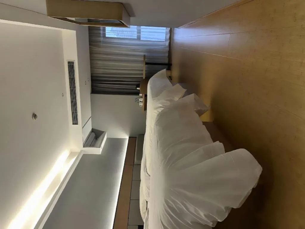 Greentree Inn Shanghai Middle Xinfu Road Huazhi Road Business Hotel