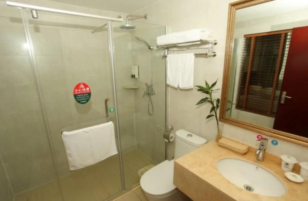 GreenTree Inn Shanghai Songjiang WanDa Plaza RonGMEi Road Express Hotel