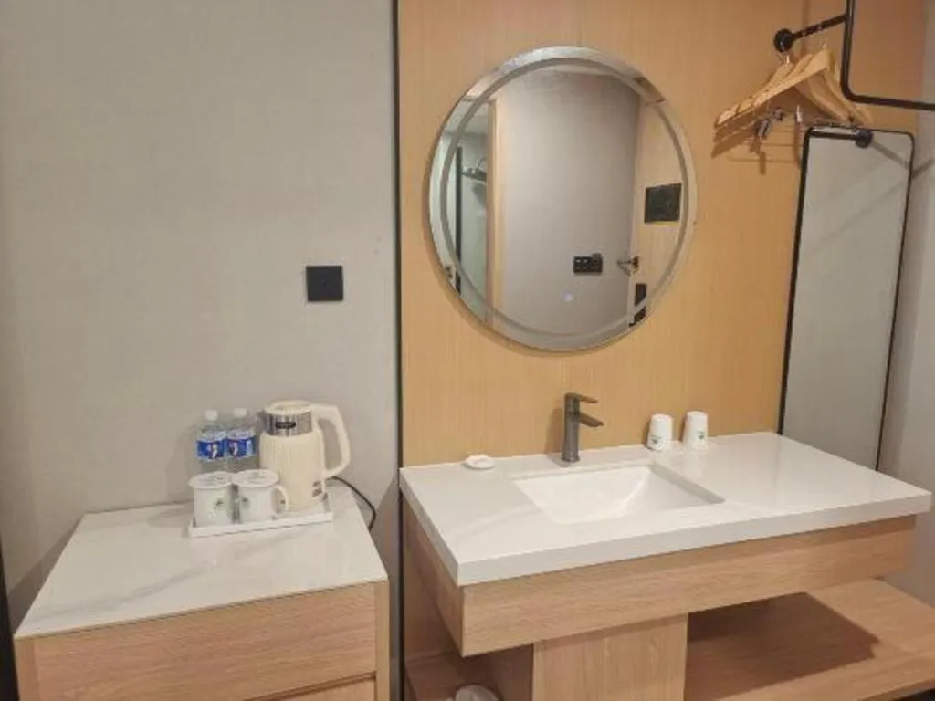 GreenTree Inn Shanghai Songjiang WanDa Plaza RonGMEi Road Express Hotel