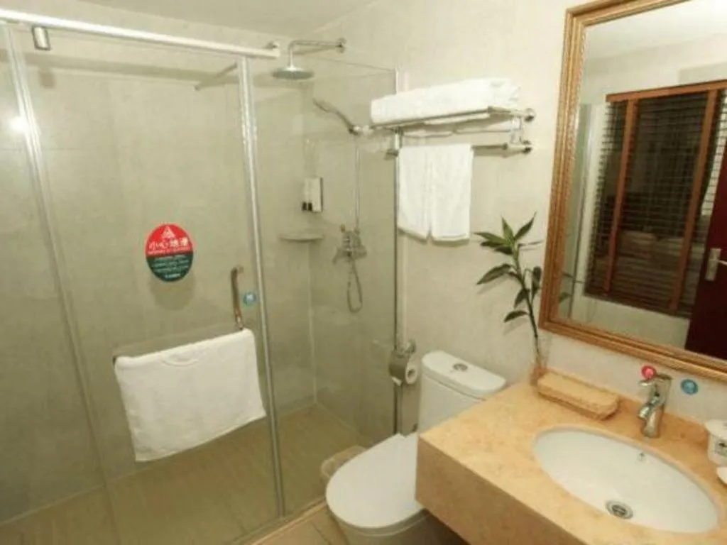 GreenTree Inn Shanghai Songjiang WanDa Plaza RonGMEi Road Express Hotel