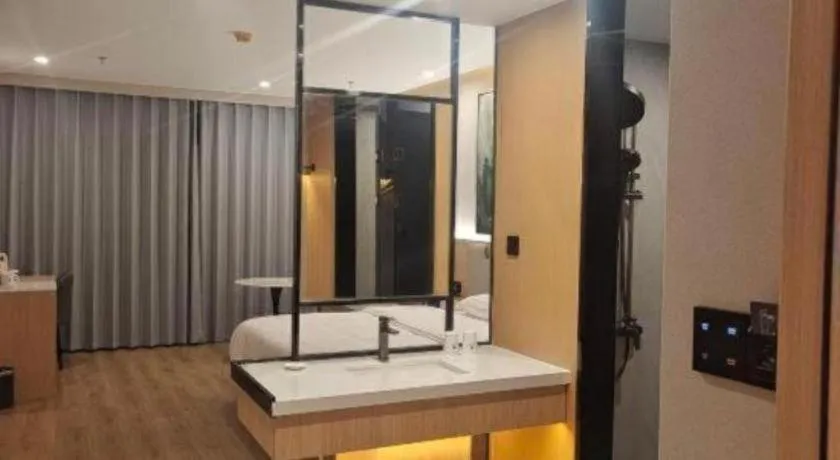 GreenTree Inn Shanghai Songjiang WanDa Plaza RonGMEi Road Express Hotel