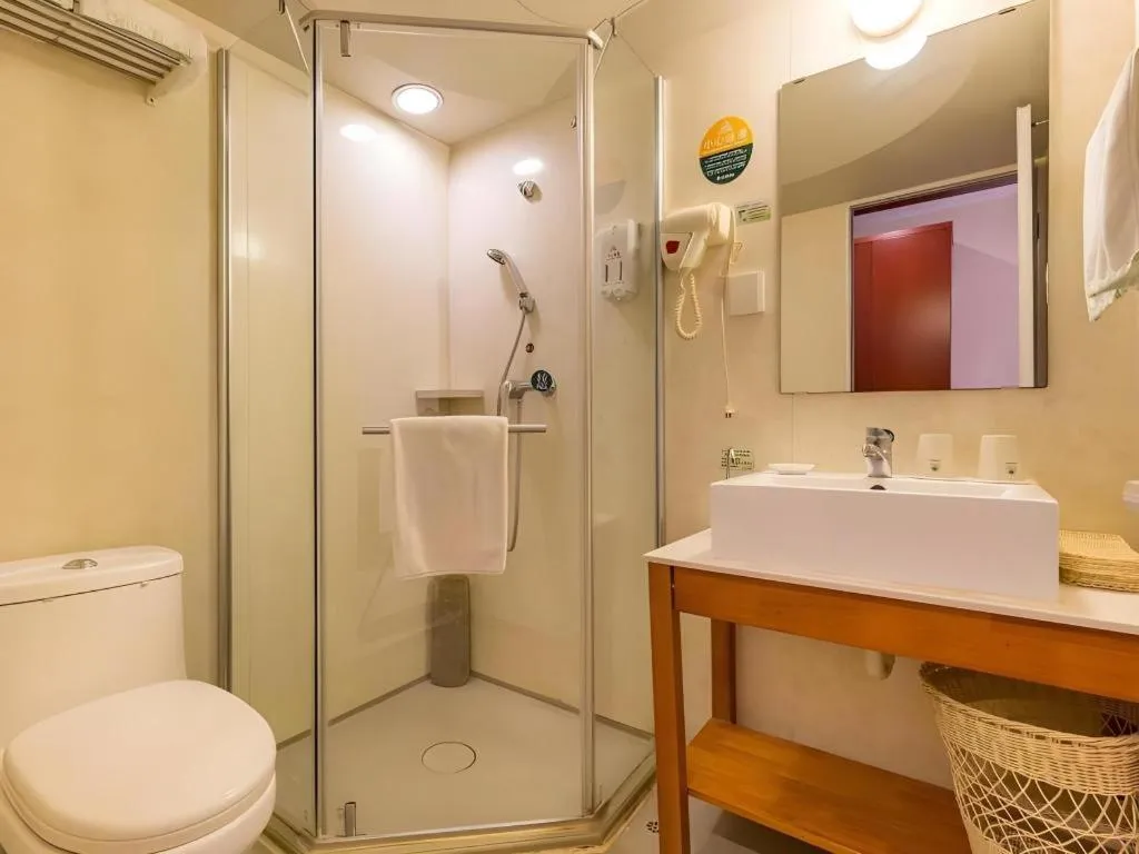 GreenTree Inn Xuzhou High Speed Railway Zhangqian Square Business Hotel