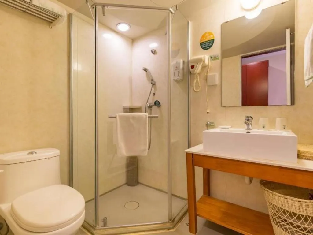 GreenTree Inn Xuzhou High Speed Railway Zhangqian Square Business Hotel