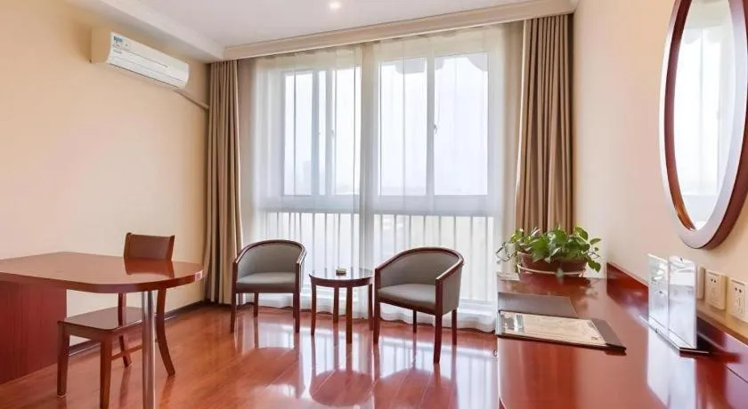 GreenTree Inn Xuzhou High Speed Railway Zhangqian Square Business Hotel