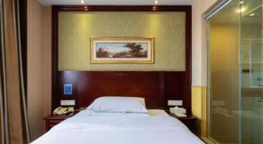 Bed in Vienna Hotel Yangzhou Yangzhou Slender West Lake Wenchangge